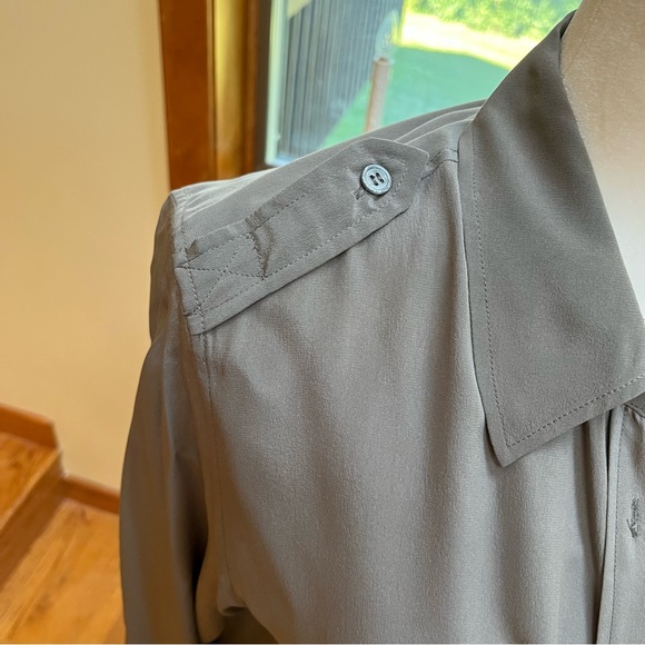 Equipment Silk Button Down - Picture 3 of 10
